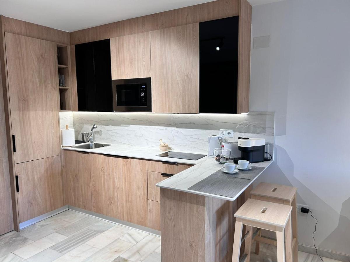 Nomad Stays Milos Y Bali Marbella Bagian luar foto